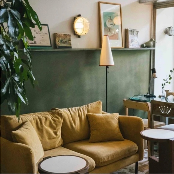 Posh Show Listing - Picture 1 of 1